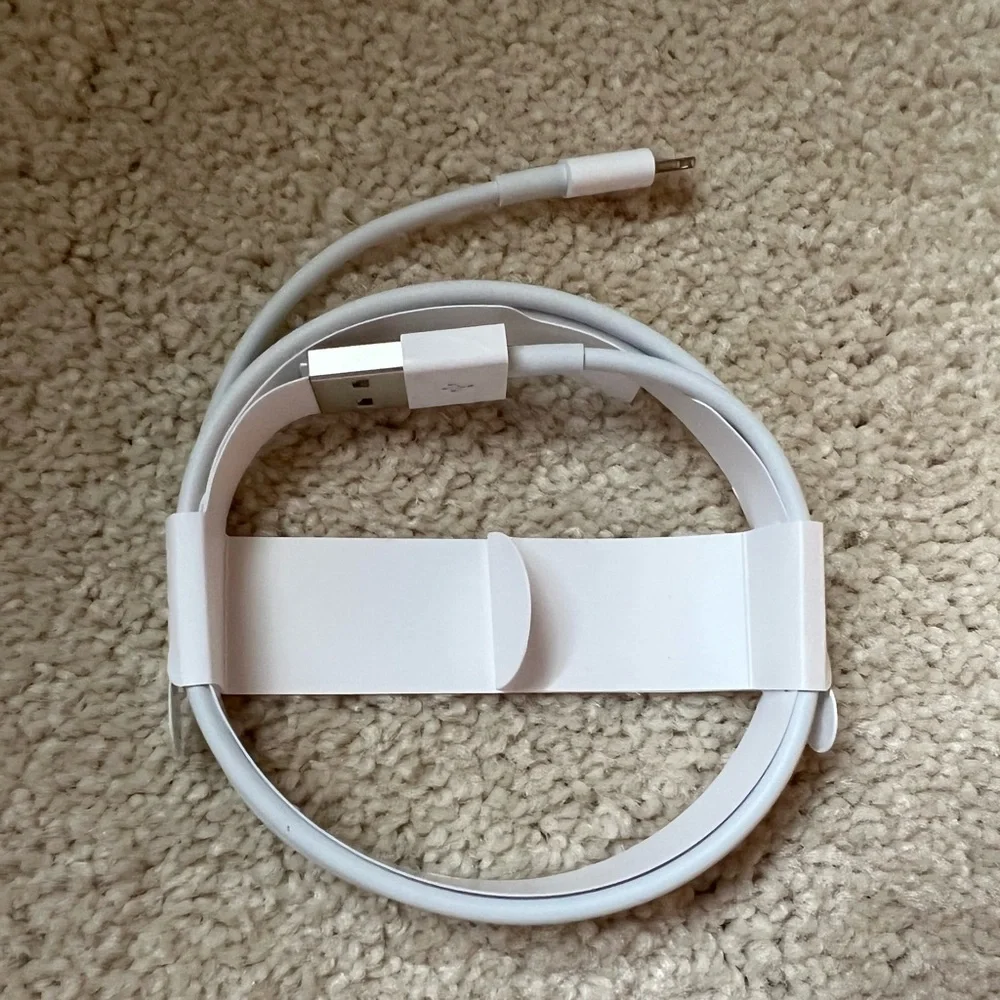 Apple USB Lightning Cable Cord 1M(3.3ft) / 100% AUTHENTIC Real White New Wrapped